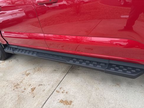 Used 2023 Ford F150 Lightning Lariat image 11