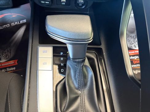 Used 2021 Hyundai Elantra SEL FWD image 25