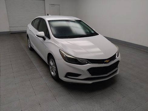 Used 2016 Chevrolet Cruze LT FWD image 13