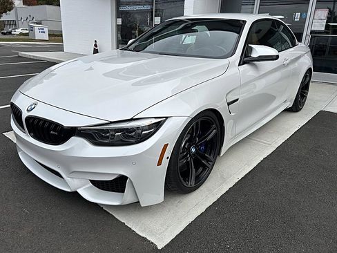 Used 2020 BMW M4 Convertible w/ Competition Package image 3