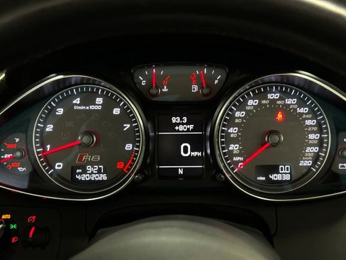 Used 2015 Audi R8 V8 w/ Full Leather Package AWD/4WD image 20