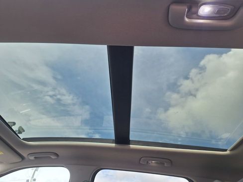 Used 2022 Kia Sorento S w/ Panoramic Sunroof Package image 22