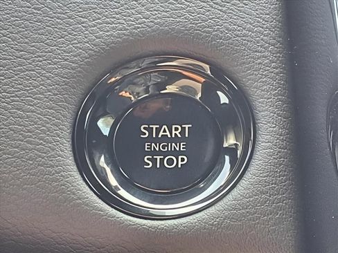 New 2026 Nissan Armada SL w/ Captain's Chari Seat Package image 19