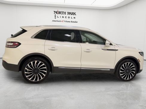 Used 2021 Lincoln Nautilus Black Label w/ Cargo Utility Package AWD/4WD image 6