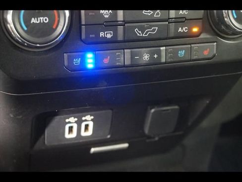Used 2017 Ford F150 Lariat RWD image 22