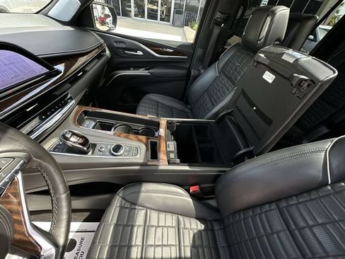 Certified 2022 Cadillac Escalade ESV Sport Platinum RWD image 29
