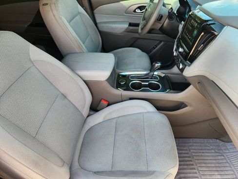 Used 2018 Chevrolet Traverse LT AWD/4WD image 19