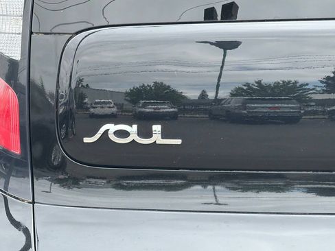 Used 2015 Kia Soul FWD image 27