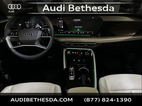 Certified 2025 Audi Q5 2.0T Premium Plus w/ Premium Plus image 12