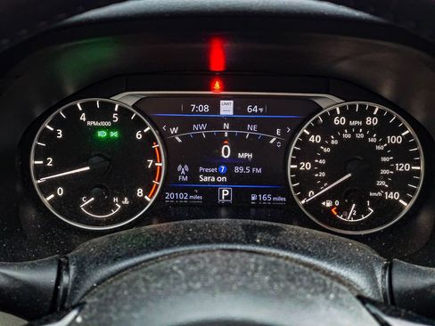 Used 2020 Nissan Altima 2.5 Platinum FWD image 23