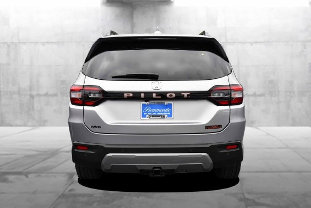 New 2026 Honda Pilot TrailSport image 6