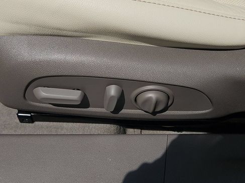 Used 2020 Chevrolet Malibu Premier FWD image 25