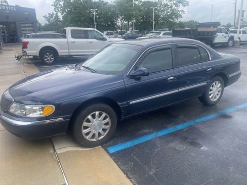 Used 2002 Lincoln Continental FWD image 21