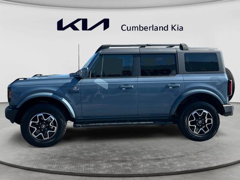 Used 2024 Ford Bronco Outer Banks AWD/4WD image 2