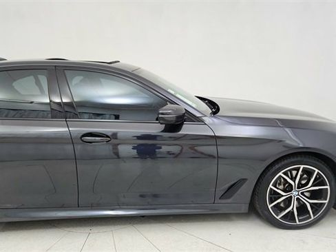 Used 2022 BMW 540i xDrive w/ Executive Package image 8