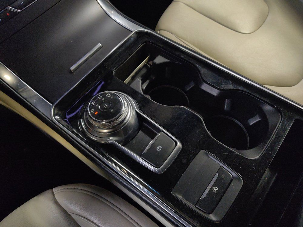 Used 2019 Ford Edge Titanium FWD image 26