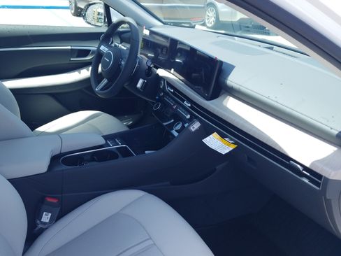 New 2026 Hyundai Sonata SEL FWD image 16