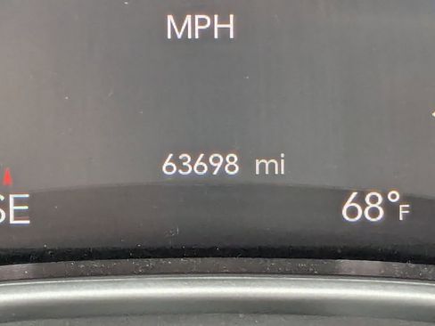 Used 2024 Chrysler Pacifica Touring-L image 30