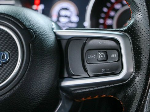 Used 2021 Jeep Gladiator Mojave AWD/4WD image 15