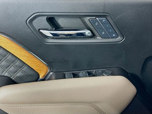 Used 2024 GMC Canyon Denali w/ LPO, Denali Black Edition image 18