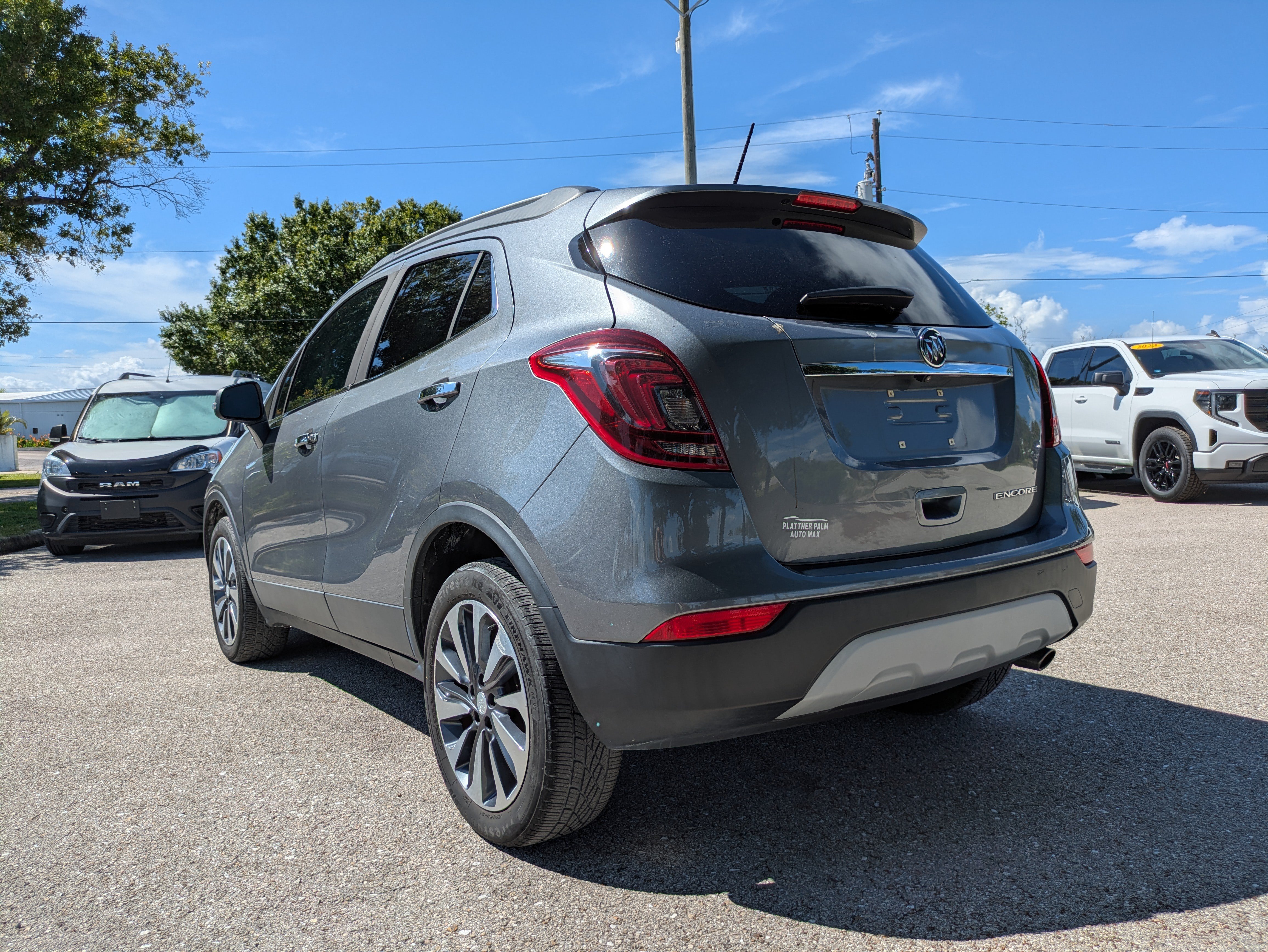 Used 2020 Buick Encore Essence FWD image 9