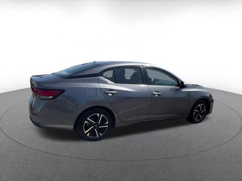 Used 2025 Nissan Sentra SV FWD image 14