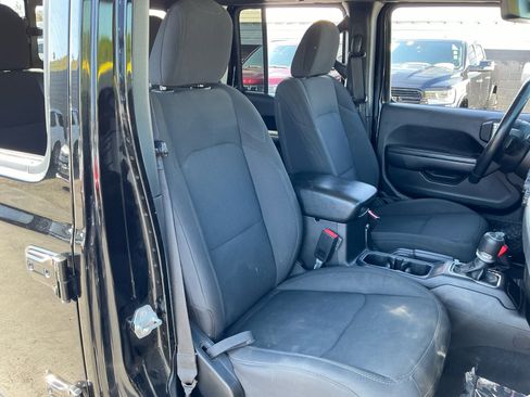 Used 2021 Jeep Gladiator Sport AWD/4WD image 21