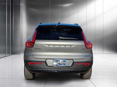 Used 2022 Volvo XC40 T5 R-Design w/ Advanced Package image 25