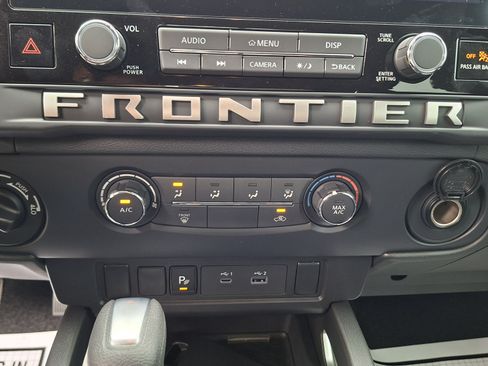 New 2026 Nissan Frontier SV w/ Tow Package AWD/4WD image 10