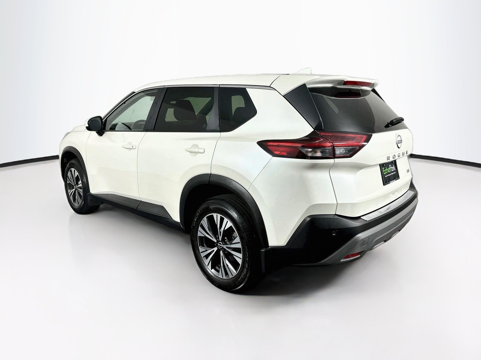 Used 2023 Nissan Rogue SV FWD image 5