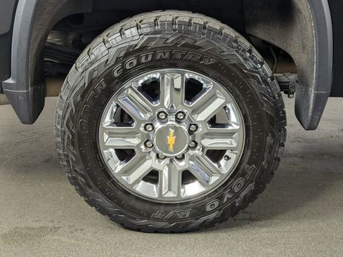 Used 2024 Chevrolet Silverado 2500 High Country w/ High Country Premium Package AWD/4WD image 13