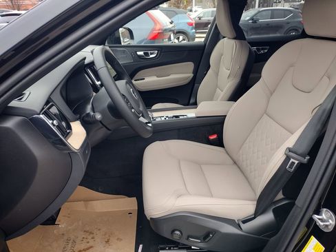 New 2026 Volvo XC60 B5 Plus w/ Climate Package image 10