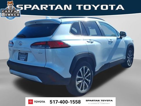 Used 2023 Toyota Corolla Cross XLE FWD image 7