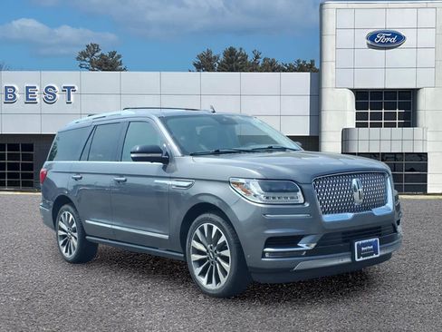 Used 2021 Lincoln Navigator Reserve w/ Luxury Package AWD/4WD image 10