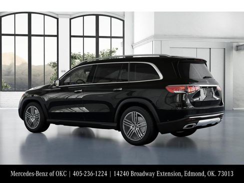 Used 2026 Mercedes-Benz GLS 450 4MATIC image 30