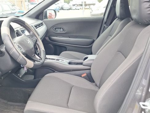Used 2022 Honda HR-V Sport image 8