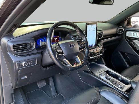 Used 2022 Ford Explorer ST w/ Equipment Group 401A AWD/4WD image 18