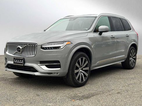 Certified 2025 Volvo XC90 B6 Plus image 7
