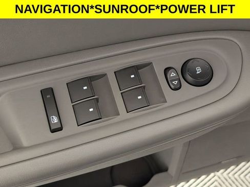 Used 2016 Chevrolet Traverse LT FWD image 12