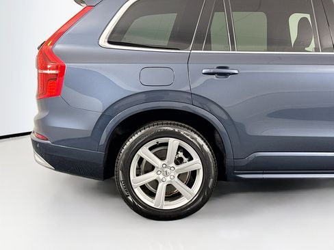 Used 2022 Volvo XC90 T5 Momentum image 47