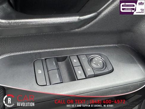 Used 2024 Toyota Tacoma SR image 38