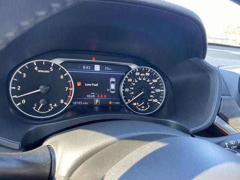 Used 2024 Nissan Altima 2.5 SV w/ SV Premium Package FWD image 17