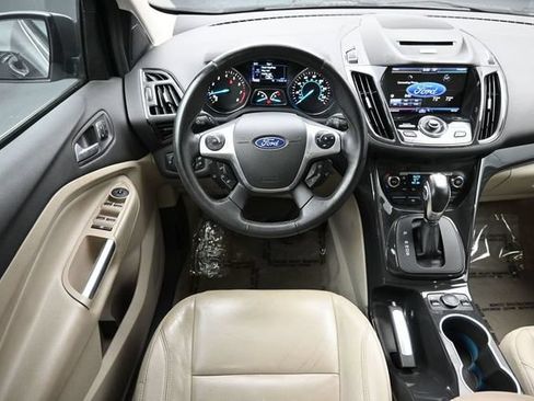 Used 2014 Ford Escape Titanium w/ Equipment Group 401A FWD image 9