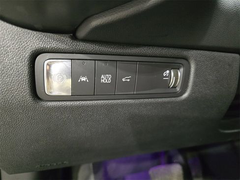 New 2025 Chevrolet Equinox EV RS w/ LPO, Illumination Package image 27