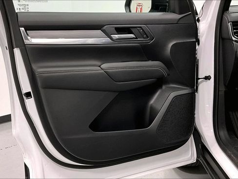 Used 2025 GMC Terrain Elevation FWD image 21