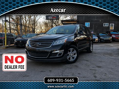 Used 2017 Chevrolet Traverse LT AWD/4WD image 1