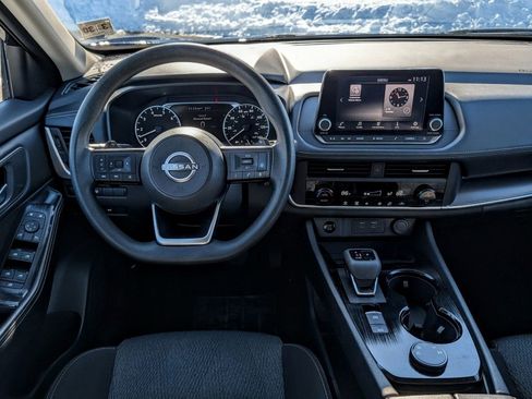 Used 2024 Nissan Rogue SV image 15