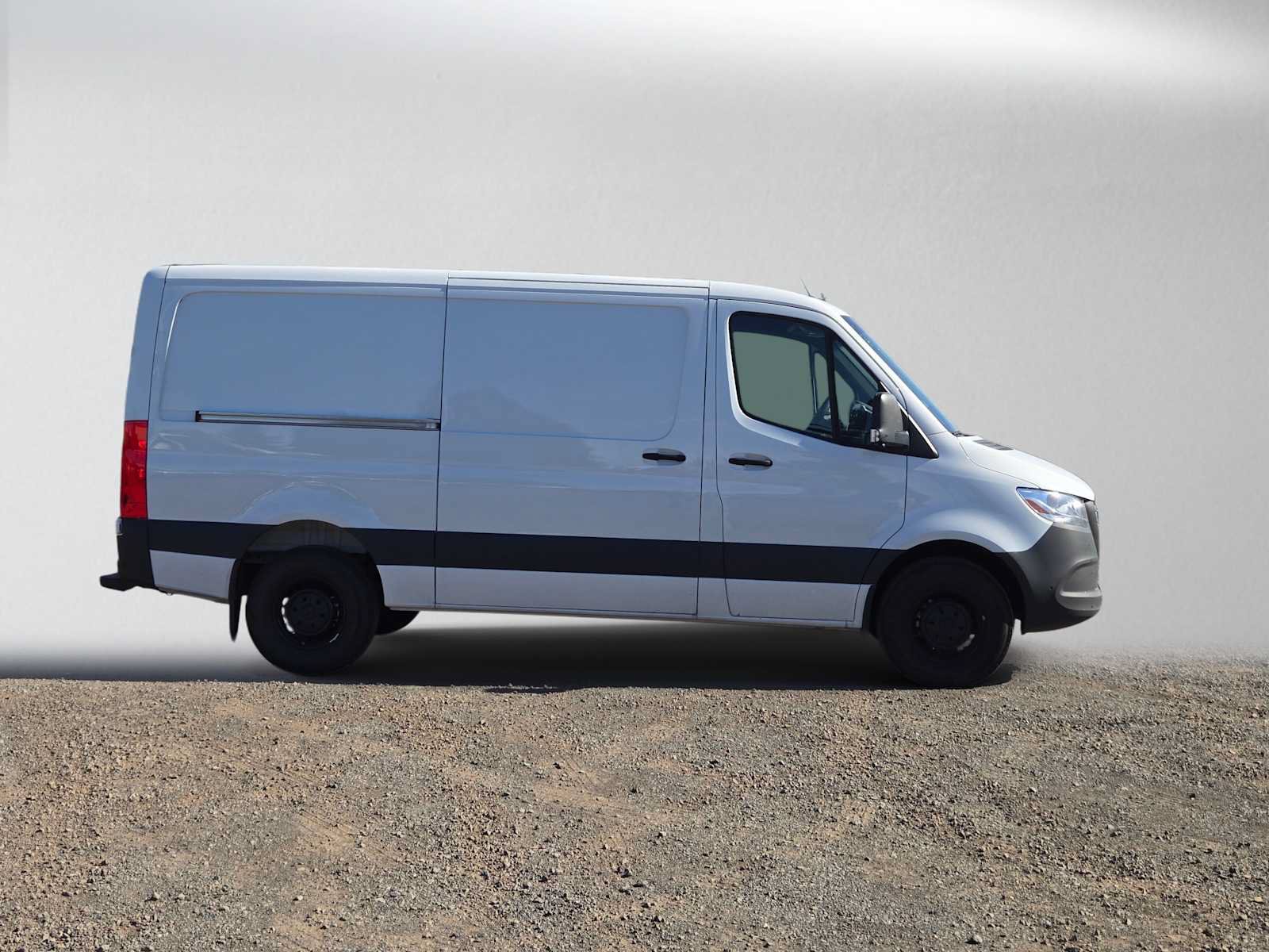 Used 2026 Mercedes-Benz Sprinter 2500 image 2