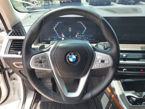 Used 2025 BMW X7 xDrive40i w/ Premium Package AWD/4WD image 20