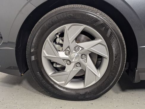 Certified 2025 Hyundai Sonata SE FWD image 11